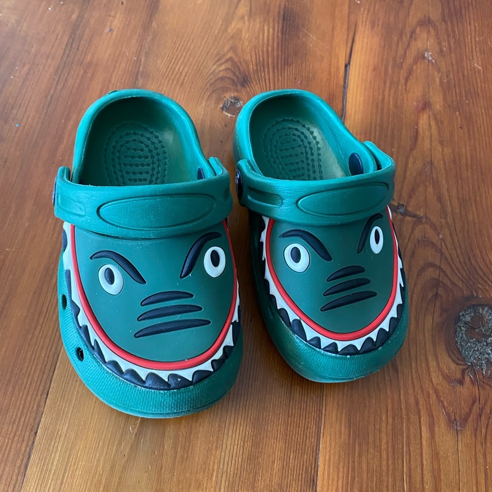 Lilly & Dan "crocs" size toddler 5/6